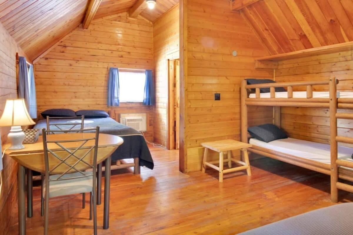 Secluded Rustic Cabin With Views Bloomington Luaran gambar