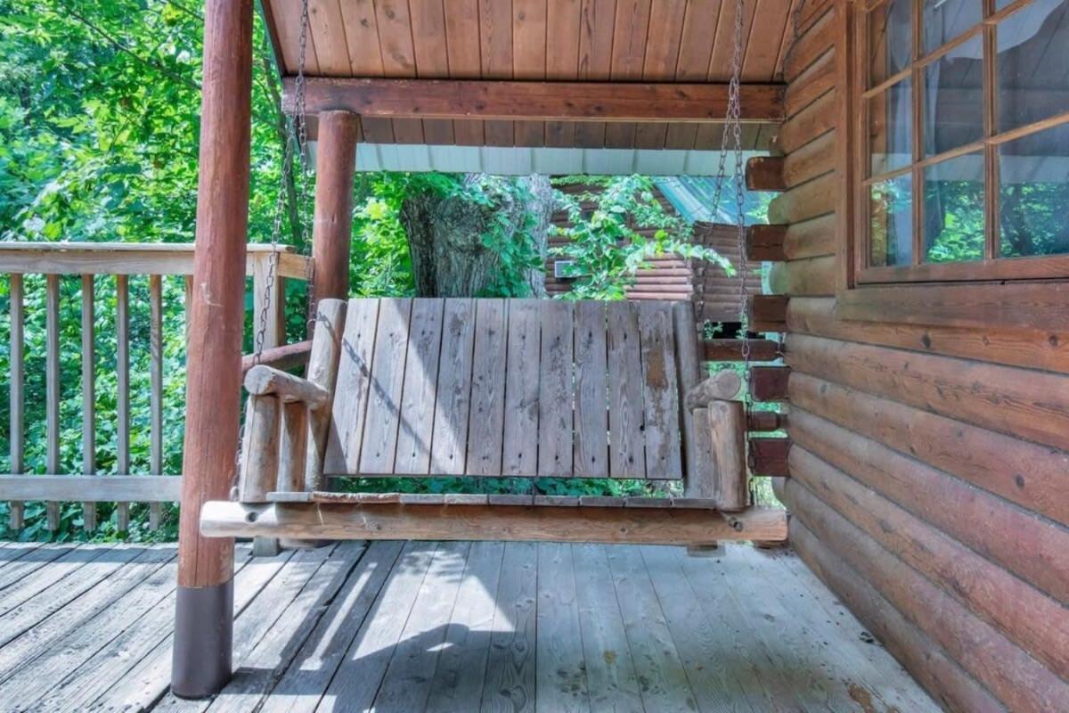 Secluded Rustic Cabin With Views Bloomington Luaran gambar